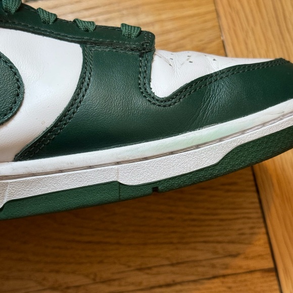 Nike Dunk Low ‘Michigan State’ - Picture 7 of 9